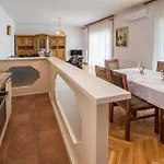 Apartment Beljan *